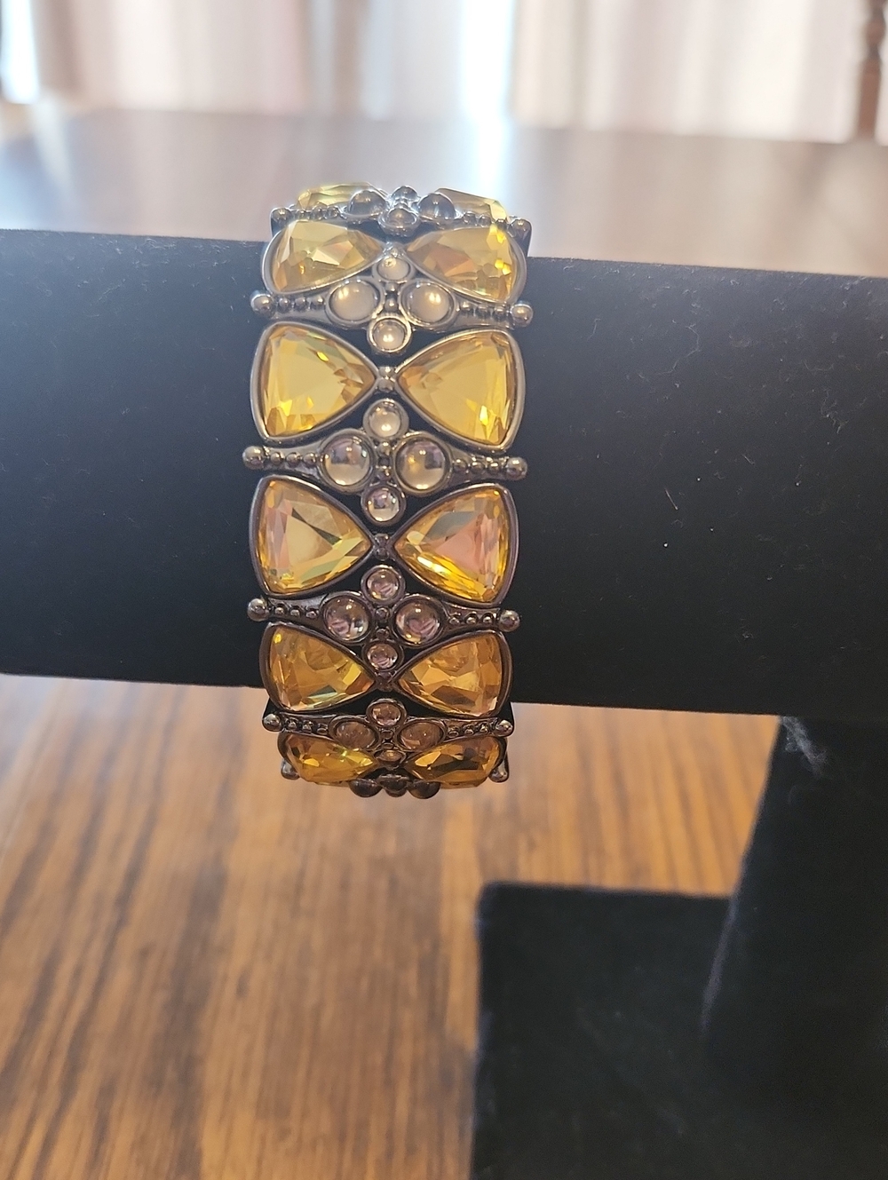 Vtg Lia Sophia "Octavia" Retired Yellow Crystal Hematite Stretch Cuff Bracel